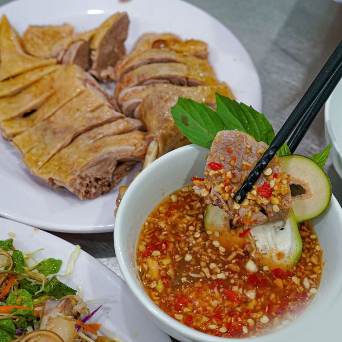 Vịt Cầu Dứa Nha Trang 