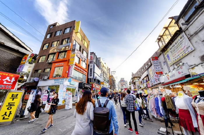 Khám phá nét đẹp hiện đại của con phố Hongdae Hàn Quốc 