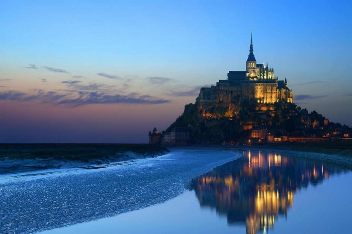 Mont Saint Michel – Ốc đảo thiên đường giữa lòng biển khơi