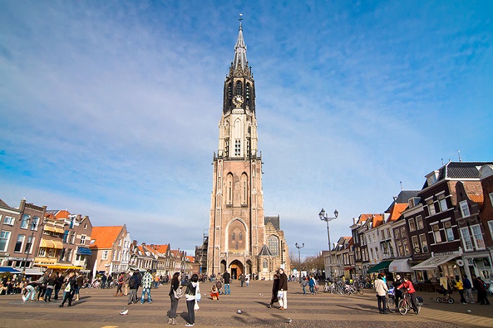 Du lịch Delft - Thị trấn bình yên đến từ những tòa nhà sắc màu bên kênh