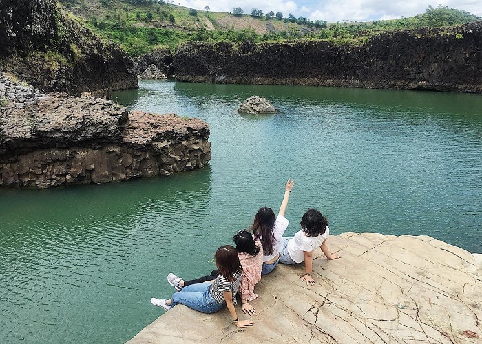 "Standing fidgety" with the poetic beauty of Vung Tau Green Stone Lake