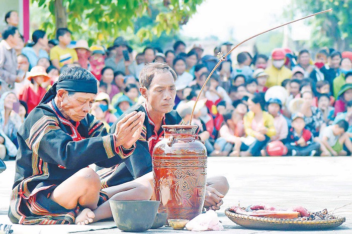There are many special Gia Lai festivals