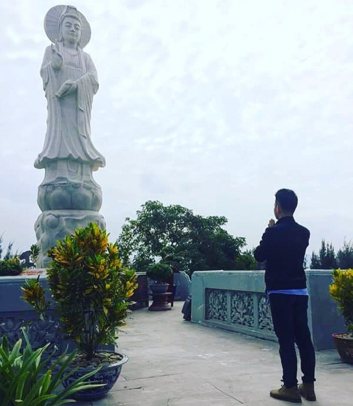 ‘Lặng người’ trước bức tranh sơn thủy hữu tình nơi chùa Cái Bầu 