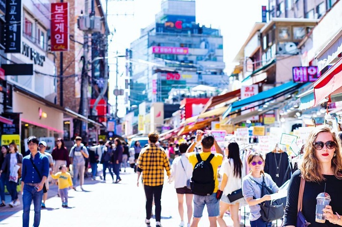 Khám phá nét đẹp hiện đại của con phố Hongdae Hàn Quốc 