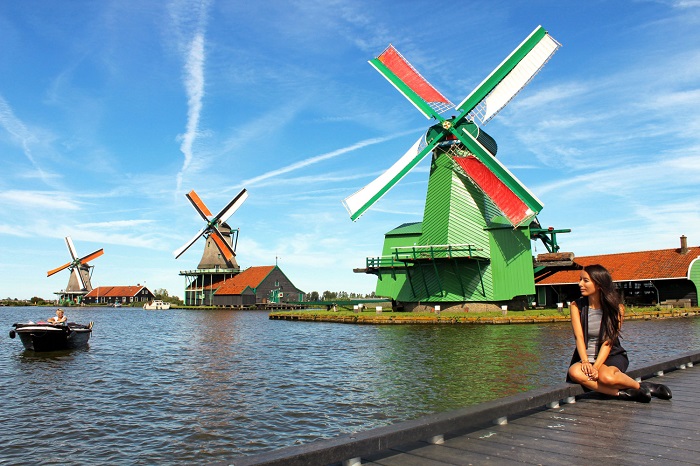Lạc vào khu thị trấn cối xay gió Zaanse Schans của Hà Lan