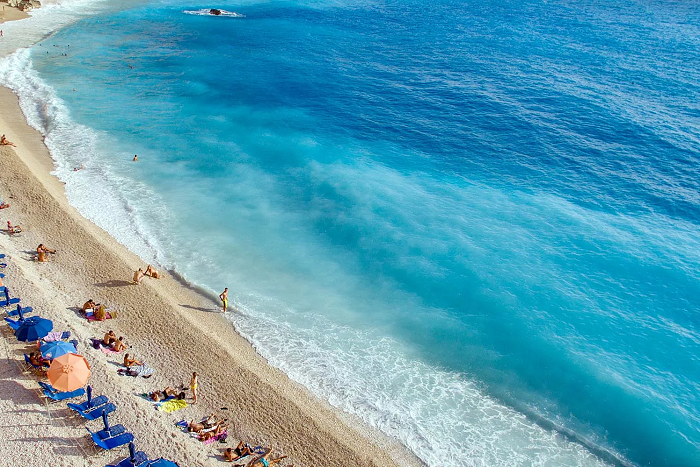 Bờ biển Egremnoi  -Nơi có nước xanh nhất thế giới