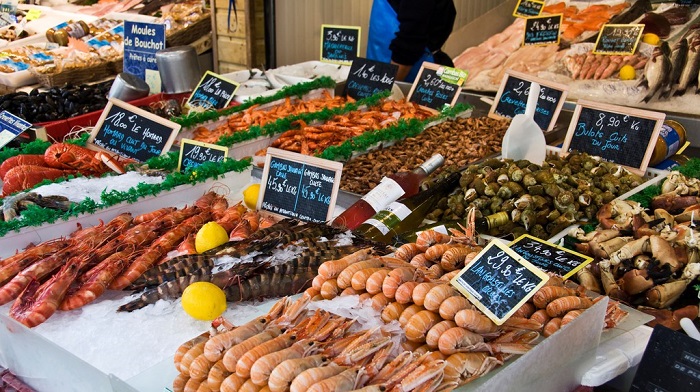 Hải sản tươi sống - Đặc trưng ẩm thực Brittany nước Pháp