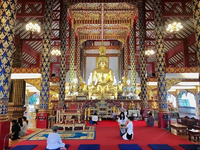 chùa Wat Suan Dok - không gian bên trong