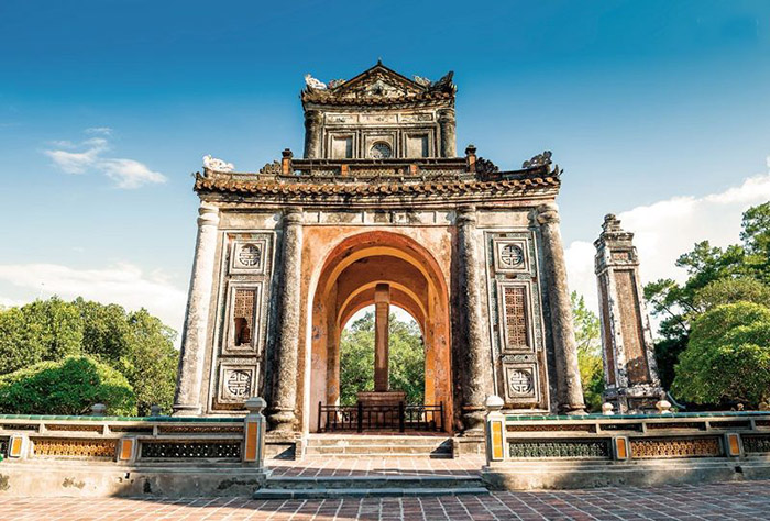 Visiting Tu Duc mausoleum of the Nguyen Dynasty in Hue - Bi Dinh is the place where there is a stone stele engraved with the article Khiem Cung Ky