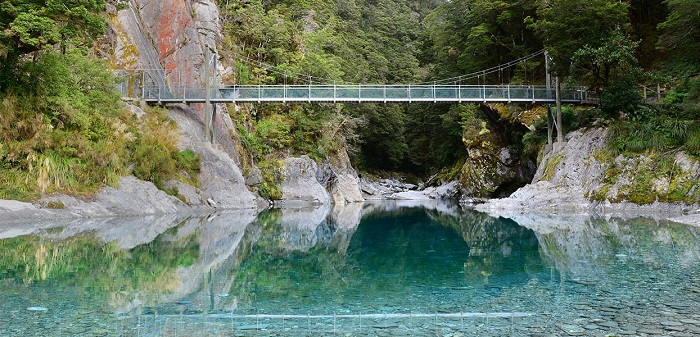 Đi bộ ở Blue Pools - Giải trí ở vườn quốc gia Mount Aspiring