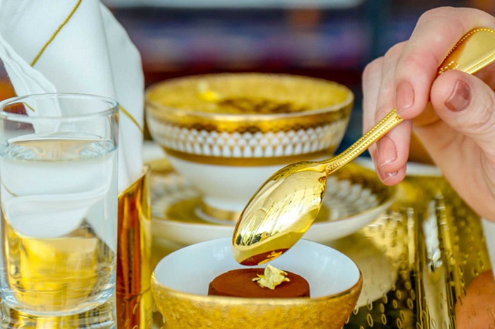 Những món ăn phủ vàng ở Dubai cực xa xỉ