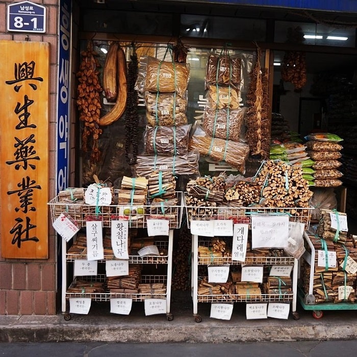 điểm tham quan nổi tiếng ở Daegu -  chợ Yangnyeongsi