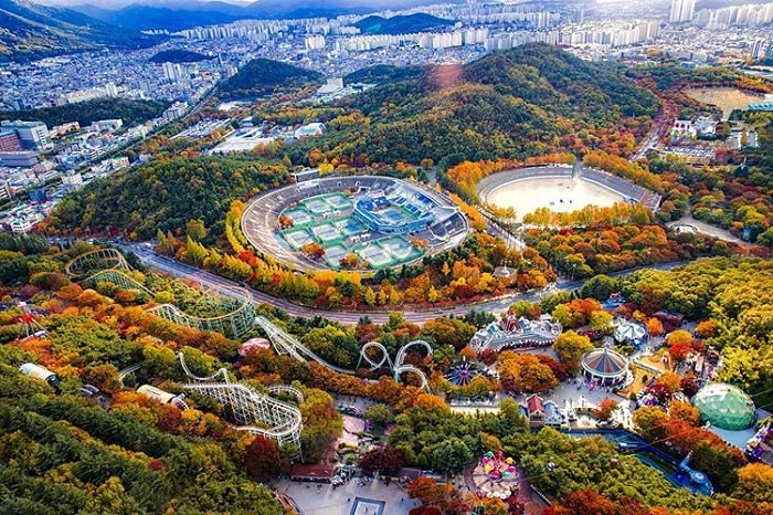 công viên xanh ở đài quan sát 83 Tower - điểm tham quan nổi tiếng ở Daegu