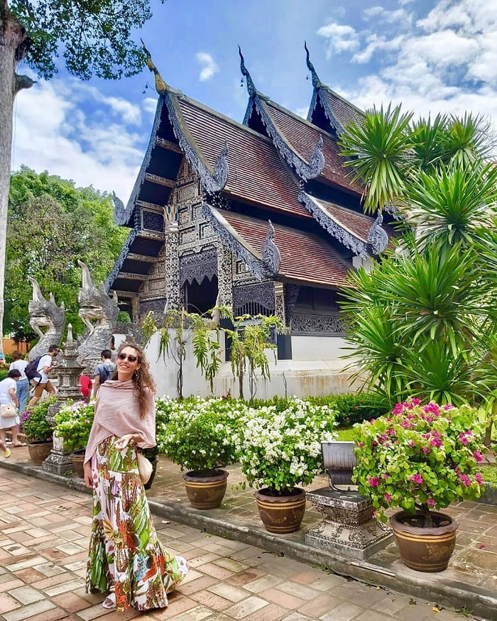 điện thờ chính - tòa nhà linh thiêng của Chùa Chedi Luang 