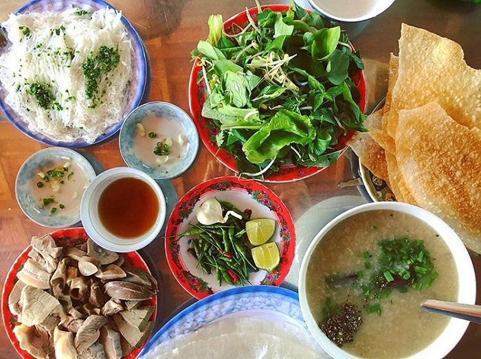 Enjoy food in rainy season - travel to Phu Yen in any beautiful season