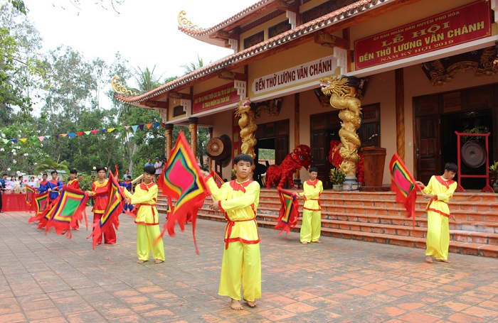 To the Luong Van Chanh temple festival - what beautiful season to travel to Phu Yen