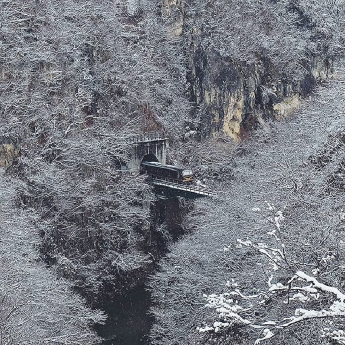 hình ảnh mùa đông - hẻm núi Naruko Gorge Nhật Bản