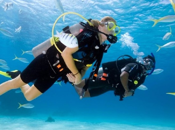 Experience scuba diving in Nha Trang - safe while snorkeling 