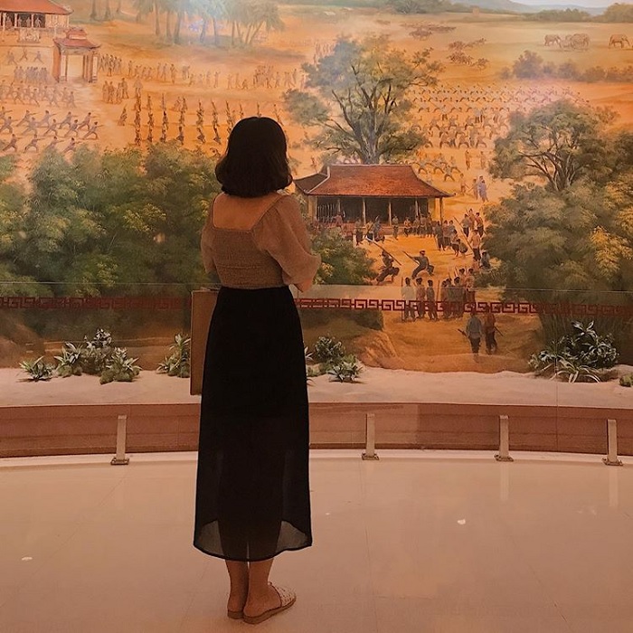 bảo tàng Quang Trung Bình Định  - bức tranh bên trong bảo tàng
