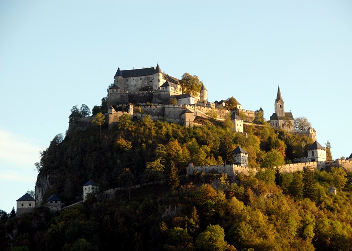 lâu đài đẹp nhất nước Áo - lâu đài Liechtenstein