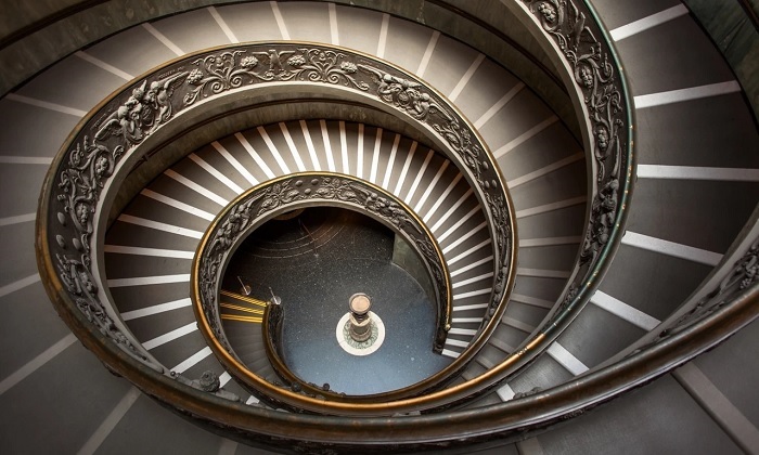 Cầu thang Momo thành Vatican -  những cầu thang kỳ lạ nhất thế giới