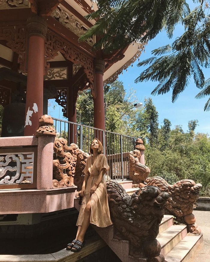 ngôi chùa ở Khánh Hòa nổi tiếng, chùa Long Sơn 