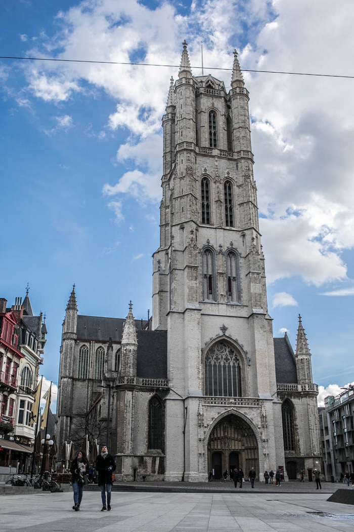 Nhà thờ thánh Bavo - Những địa điểm du lịch Ghent Bỉ