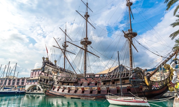 Một con tàu gỗ ở cảng cũ Genoa - những điều thú vị ở Genoa