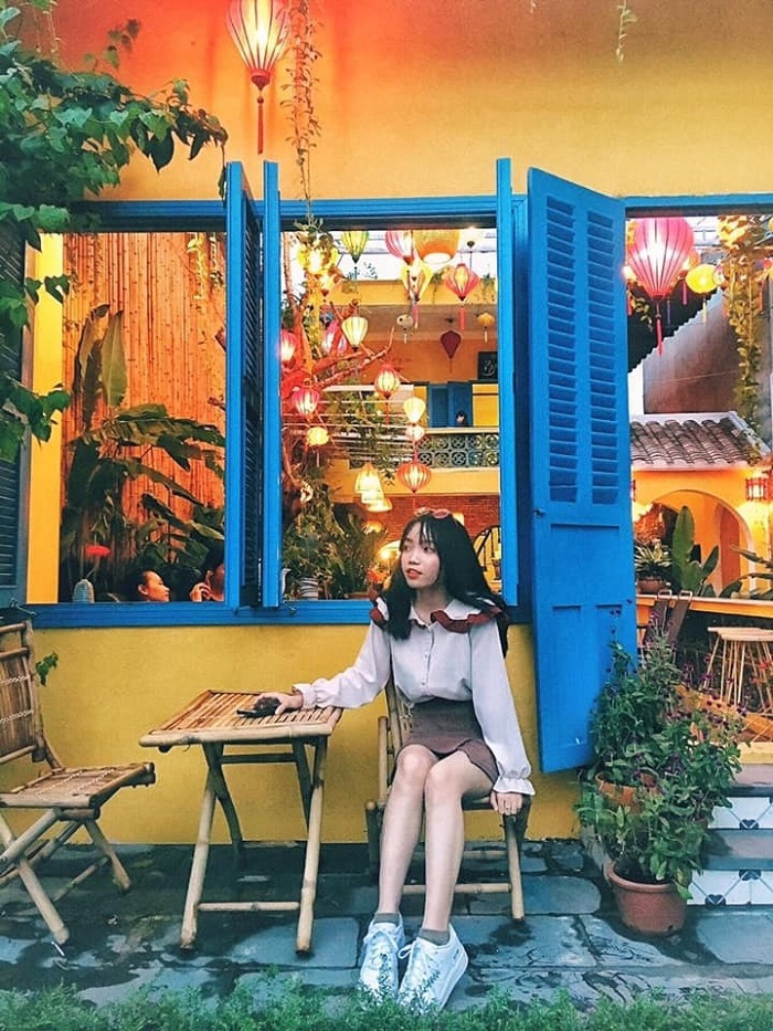 quán cafe trang trí trung thu ở Sài Gòn