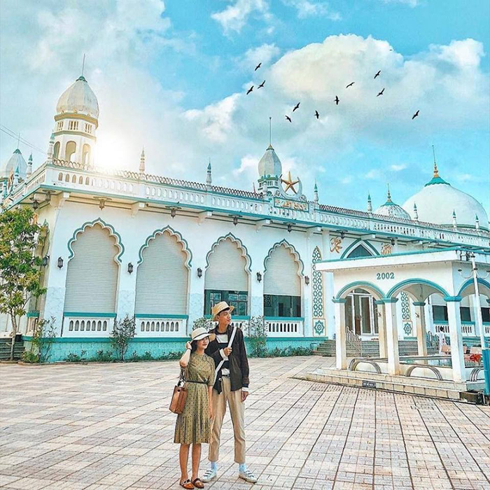 Check in Thánh đường Hồi giáo Masjid Jamiul Azhar - biểu tượng văn hóa của cư dân đạo Hồi An Giang