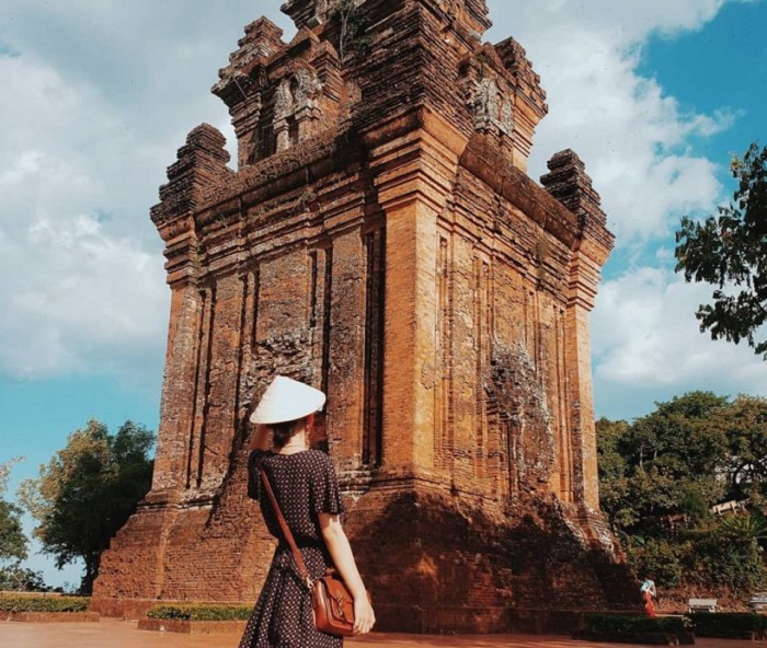 Tháp Chăm nổi tiếng ở Việt Nam - tháp Nhạn
