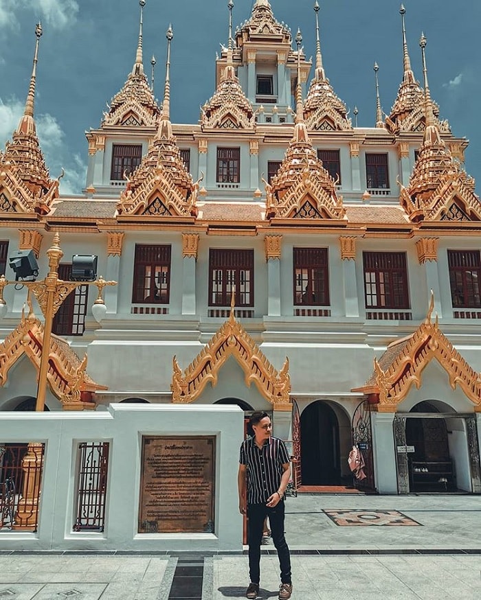 chùa Loha Prasat - mặt trước chùa