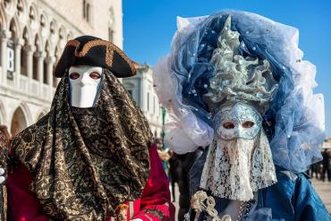 Ấn tượng những chiếc mặt nạ bí ẩn ở Venice