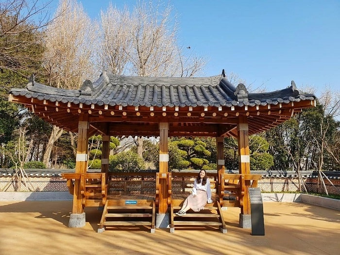 check in công viên Yongdusan - trải nghiệm ở Busan