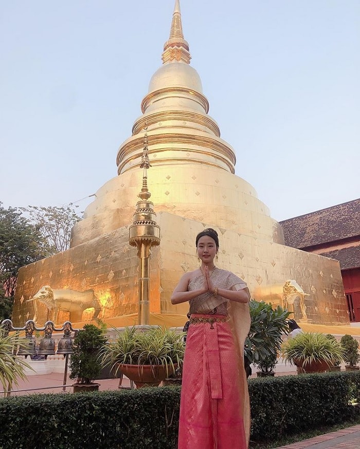 quần áo kín đáo - trang phục bắt buộc khi đến chùa Wat Phra Singh