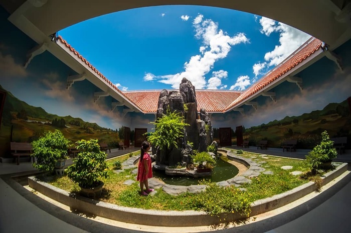 bảo tàng Quang Trung Bình Định - hòn non bộ