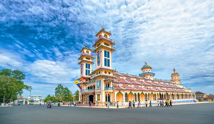 Những địa điểm du lịch tâm linh ở Tây Ninh - Tòa Thánh