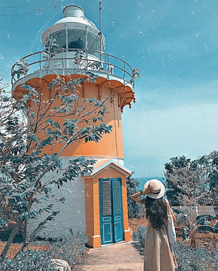 Son Tra Lighthouse - attractions near Da Nang Green Lake 