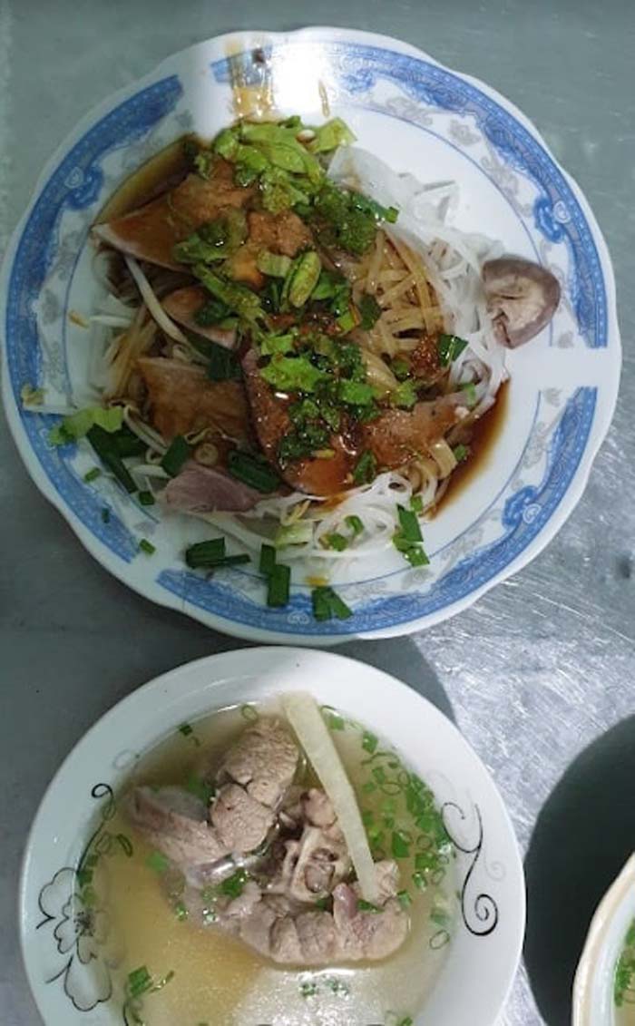 Enjoy Sa Dec - Satay noodle soup
