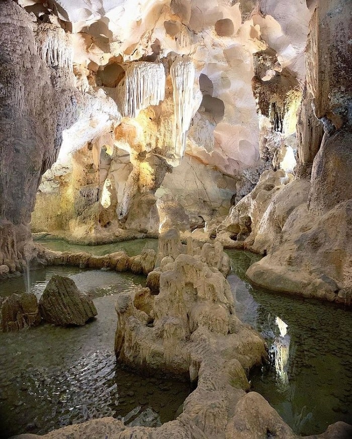 Water well - impressive point of Ha Long Dau Go cave