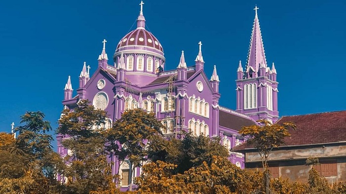 Nhà thờ gần nhà thờ màu hồng ở Nghệ An