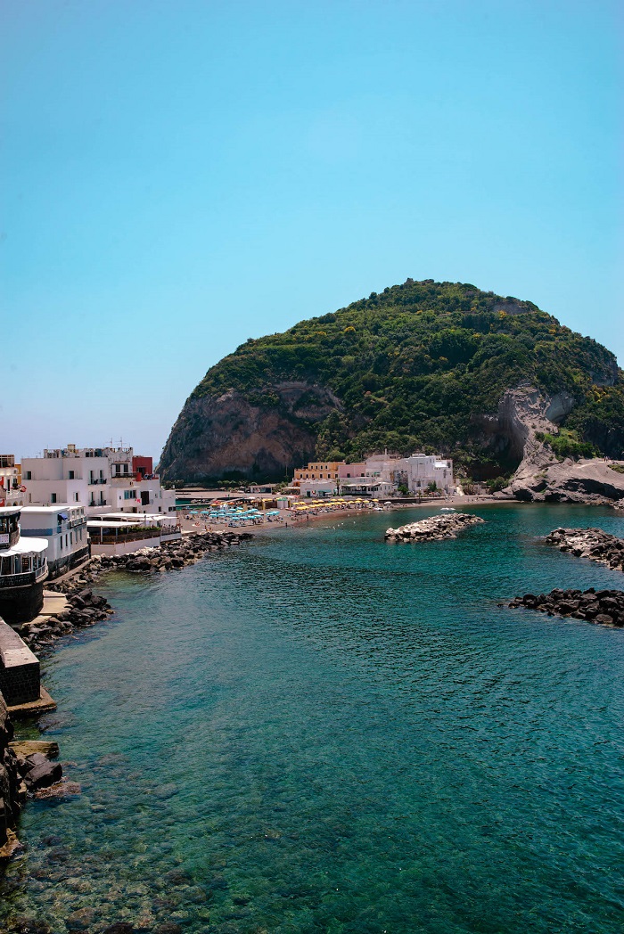 Sant'Angelo là địa điểm du lịch nổi tiếng nhất trên du lịch đảo Ischia nước Ý