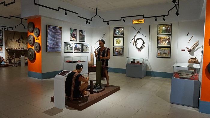 bảo tàng Bình Phước - tham quan