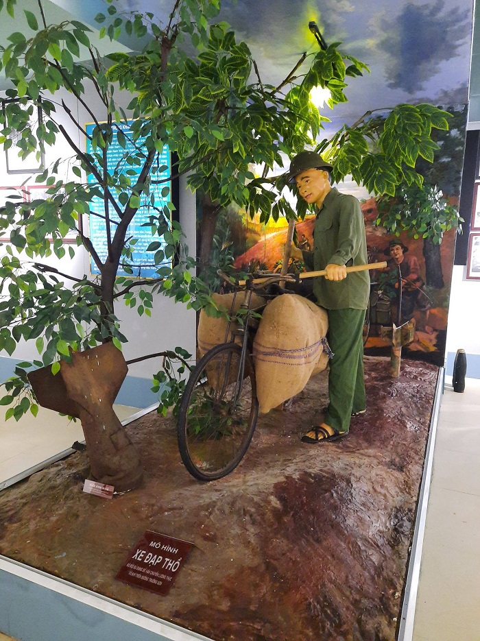 bảo tàng Bình Phước - tham quan