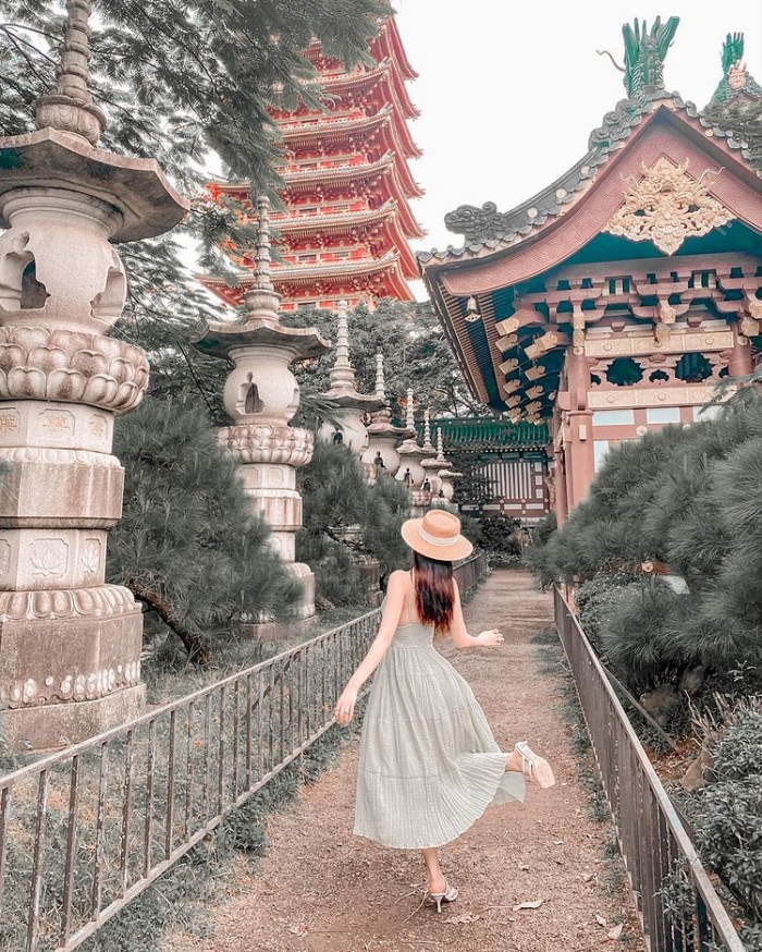 góc sống ảo ở chùa Minh Thành tháp xá lợi