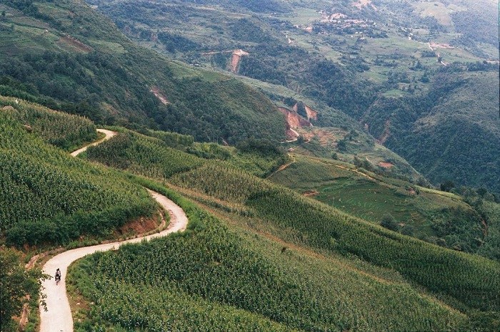 Dốc A Lù là một con dốc đẹp ở miền Bắc, thuộc tỉnh Lào Cai