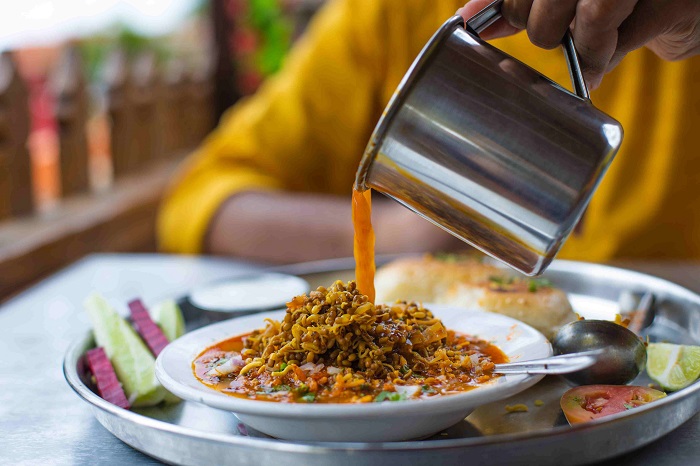 Món cà ri Rassa - món ngon của Maharashtra