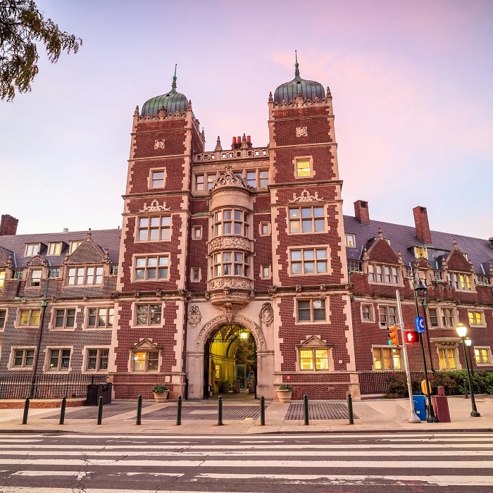 Một tòa nhà Gothic trong đại học Philadelphia - trải nghiệm du lịch Philadelphia