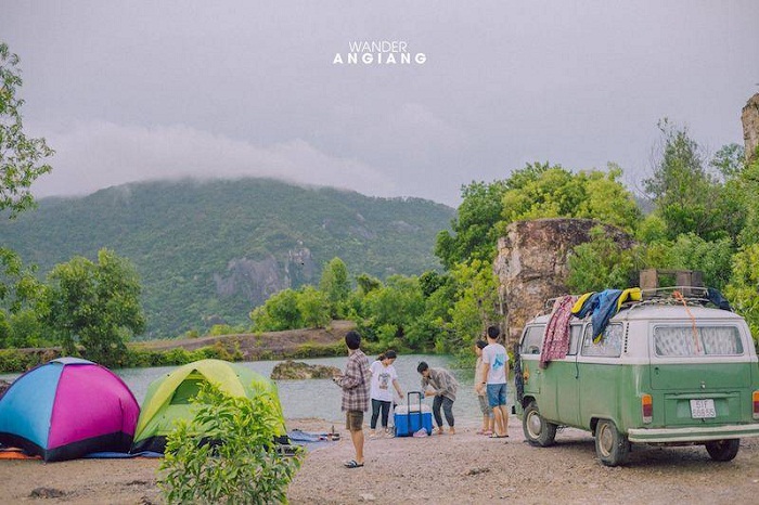 Hồ Tà Pạ - địa điểm cắm trại ở An Giang được giới trẻ cực kỳ yêu thích