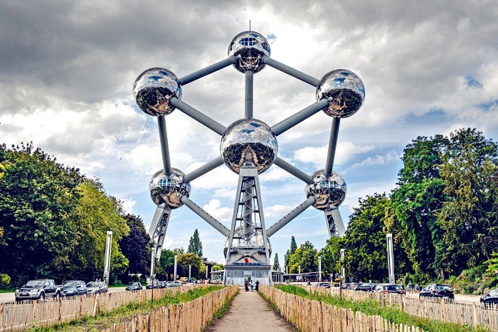 Mô hình Atomium Bỉ điểm tham quan hàng đầu Brussels